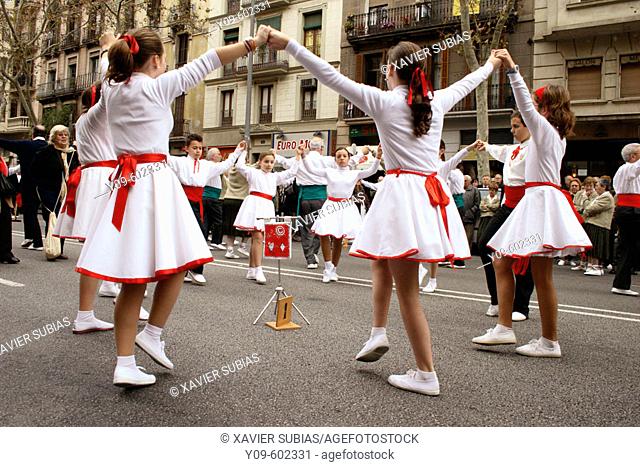 'Sardanes' (traditional Catalan dance)