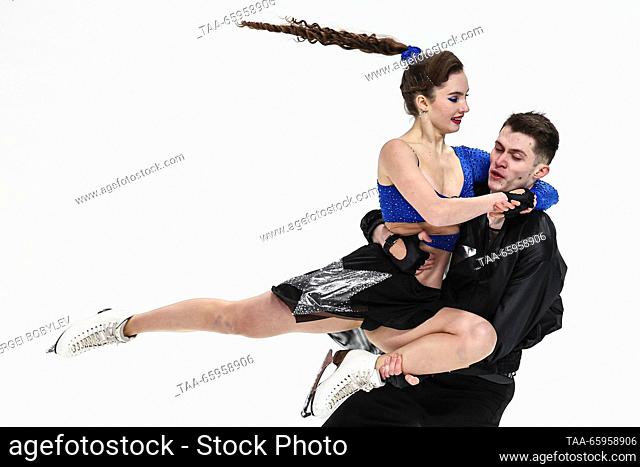 RUSSIA, CHELYABINSK - DECEMBER 21, 2023: Ice dancers Polina Usova and Mikhail Antonov perform their rhythm dance during the ice dance event of the 2024 Russian...