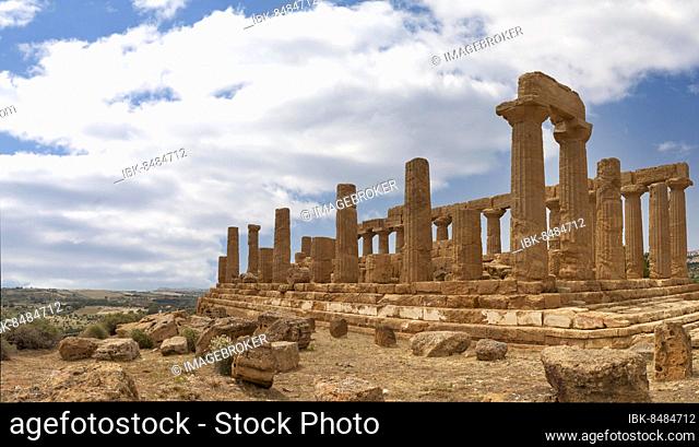 Valle di Templi di Agrigento, Temple of Hera Lakinia or Temple of Juno, Tempio di Giunone, Agrigento, Sicily, Italy, Europe