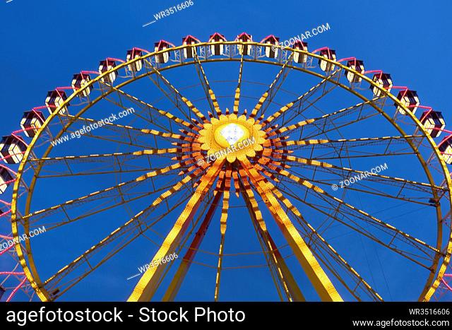 Riesenrad auf einem Volksfest, Deutschland