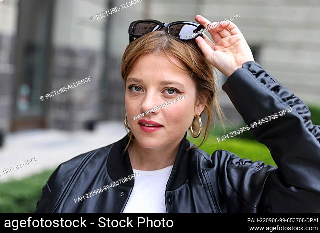 06 September 2022, Berlin: Jella Haase arrives at the show of the label Kilian Kerner at Mercedes-Benz Fashion Week at Telegraphenamt on the occasion of Berlin...
