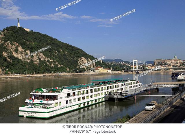 Hungary, Budapest, Danube River, cruise ship, Mount Gellert