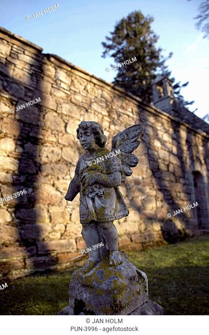 Angel statue atSt Marys Kirk, Auchindour , Rhynie