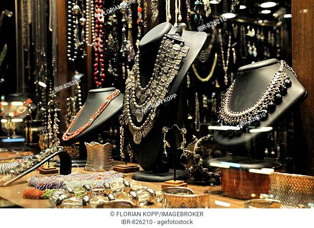 Jewellery, Grand Bazaar, Kapali Çarsi, Istanbul, Turkey