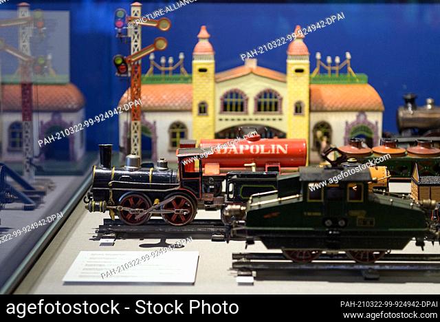 22 March 2021, Brandenburg, Fernbellin/Ot Wustrau: A tank car ""Dapolin"" (around 1920), a steam locomotive with clockwork drive (around 1905)