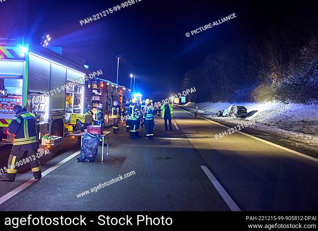 14 December 2022, Rhineland-Palatinate, Epgert: A wrecked car stands in the embankment of the A3 freeway near Epgert. A 30-year-old woman was killed in an...