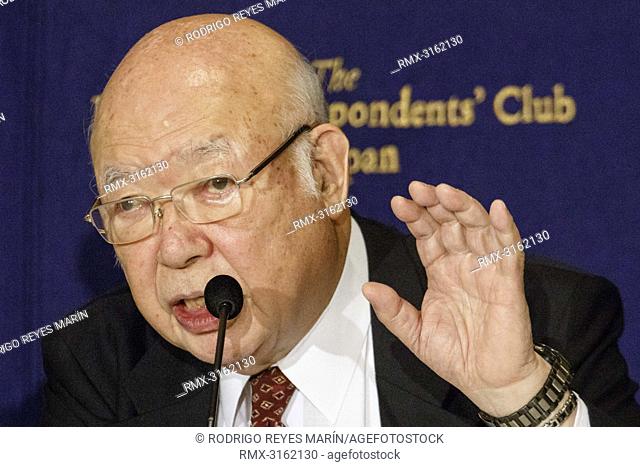 October 16, 2018, Tokyo, Japan - Hiroyasu Ito, chairperson of the Toyosu Market Association speaks during a news conference at The Foreign Correspondents' Club...