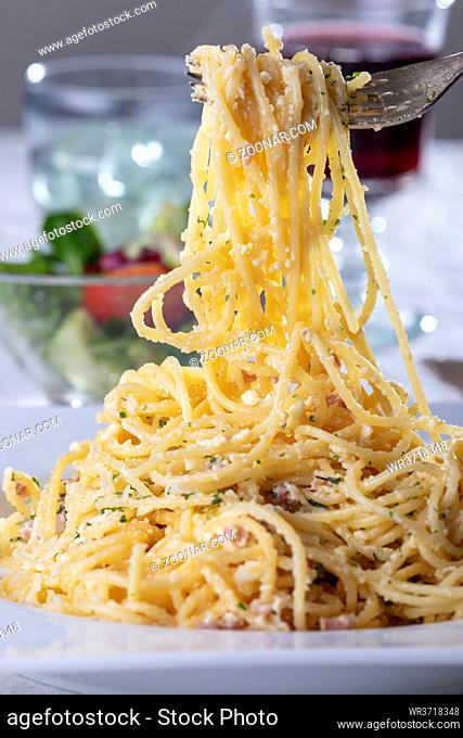 Spaghetti Carbonara auf einem Teller