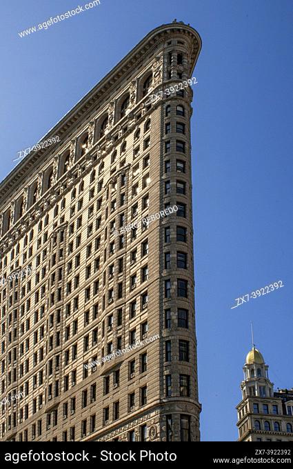 Flatiron Building. Between 22nd St. and 23rd St. and between Broadway and 5th Ave One of the most emblematic buildings of the city of New York is the Fuller...
