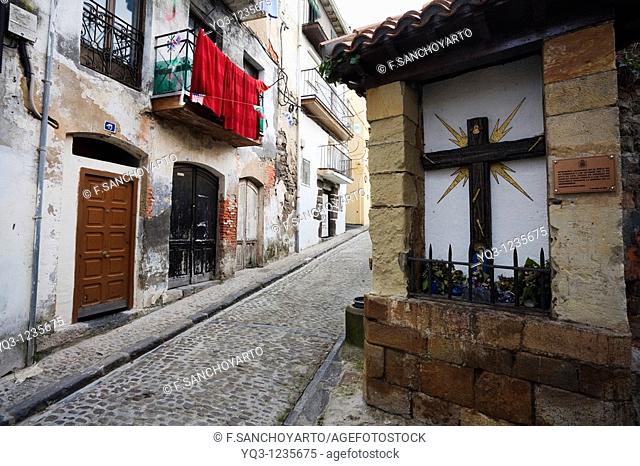 Humilladero en la calle San Juan, Castro Urdiales, Cantabria