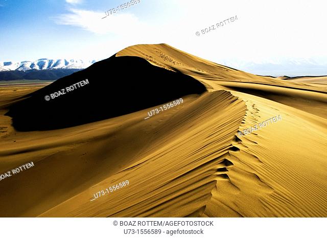 Beautiful sand dune in Gobi desert in China