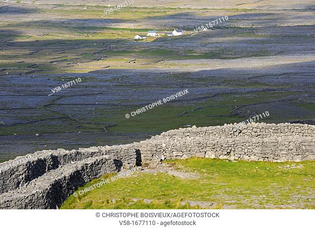 Ireland, County Galway, Aran Islands, Inishmore, Dun Aengus Dun Aonghasa fort