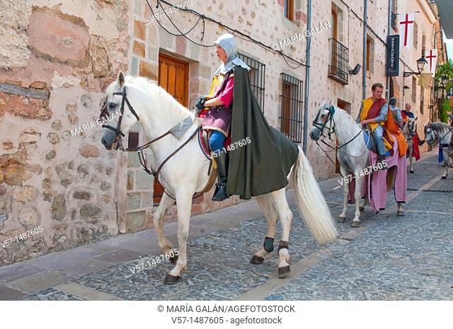 Medieval parade, Mayor street. Jornadas Medievales, Sigüenza, GUadalajara province, Castilla La Mancha, Spain