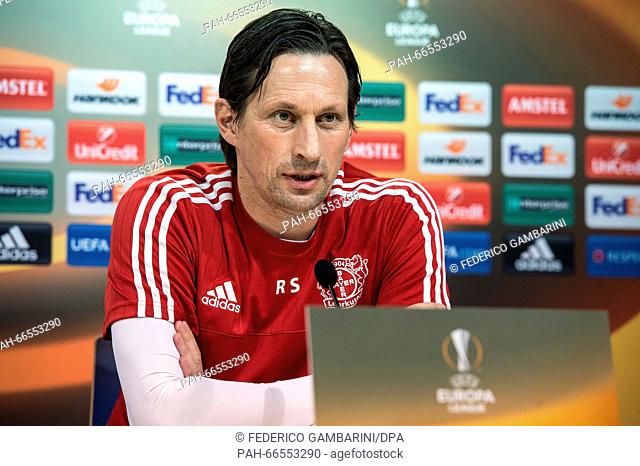 Head coach Roger Schmidt of Leverkusen speaks at a press conference in Villarreal, Spain, 9 March 2016. Leverkusen will face in the UEFA Europa League Round of...