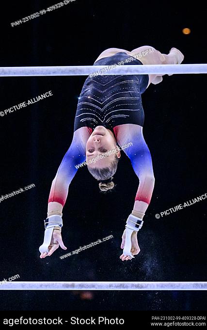 01 October 2023, Belgium, Antwerpen: Gymnastics: World Championships 2023, Women, Qualification, Sportpaleis. Sanna Veerman from the Netherlands in action on...