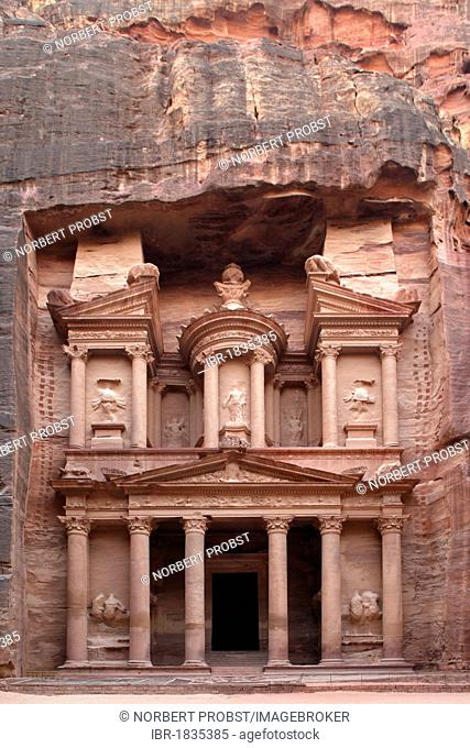 Al Khazneh, Treasury, Petra, the capital city of the Nabataeans, rock city, UNESCO World Hertage Site, Wadi Musa, Hashemite Kingdom of Jordan, Orient