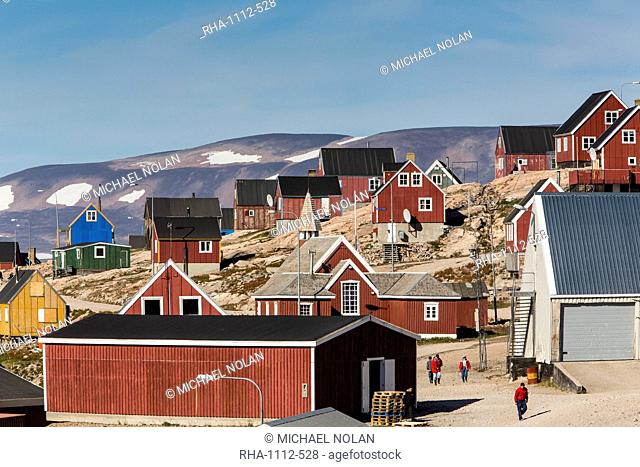 Inuit village, Ittoqqortoormiit, Scoresbysund, Northeast Greenland, Polar Regions