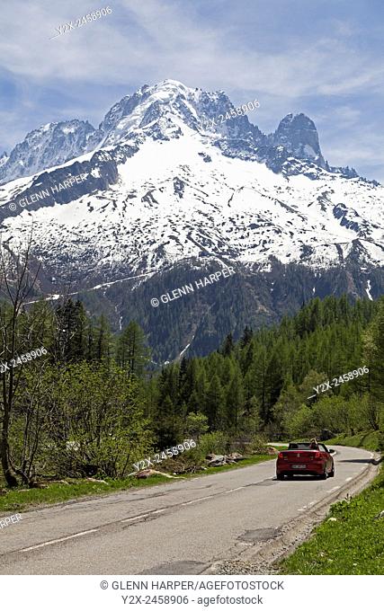 Road towards Chamonix with the Aiguille Verte and Petit Dru in the background, Mont Blanc Massif, Haute-Savoie, France