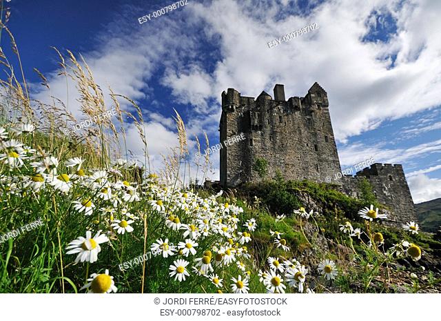 Eilean Donan Castle, Dornie, Highlands, Scotland, United Kingdom, Europe