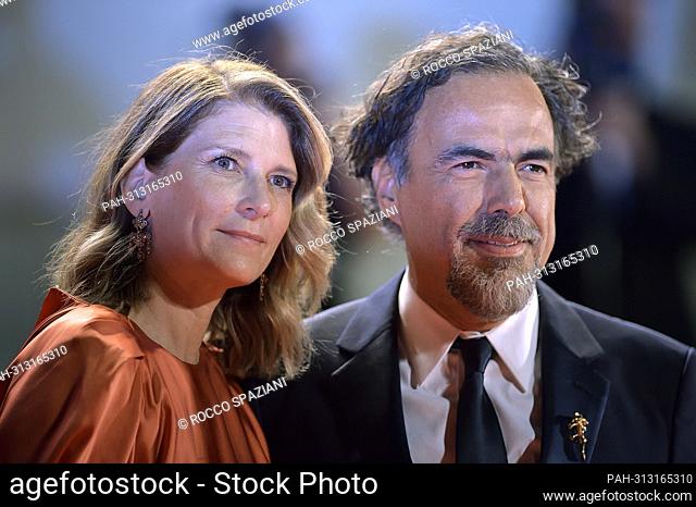 VENICE, ITALY - SEPTEMBER 01: Maria Eladia Hagerman and director Alejandro Gonzales Inarritu attend the ""Bardo"" red carpet at the 79th Venice International...