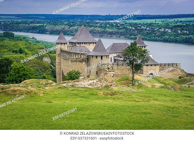 Khotyn Fortress, located on the bank of Dnister River in Chernivtsi Oblast of western Ukraine. Mosque ruins on foreground