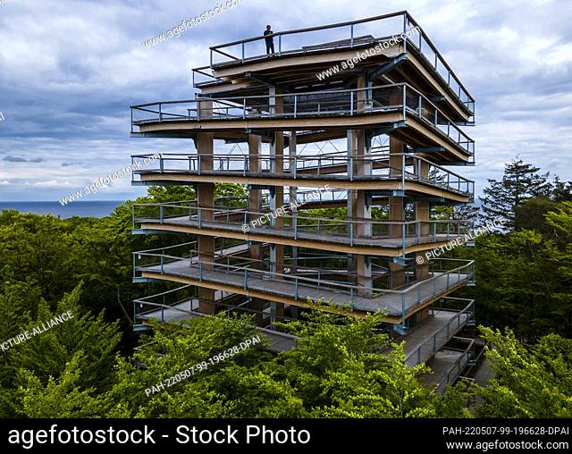 27 May 2021, Mecklenburg-Western Pomerania, Heringsdorf: The 33-meter-high wooden observation tower is located on the 1, 350-meter-long Usedom treetop trail