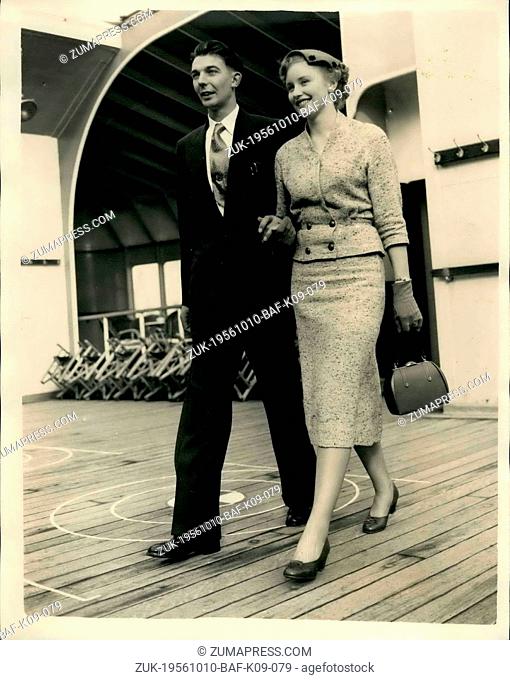 Oct. 10, 1956 - Australia's millionth migrant leaves for new home. Mr. and Mrs. Porritt at Tilbury. Included the passengers abroad the s.s