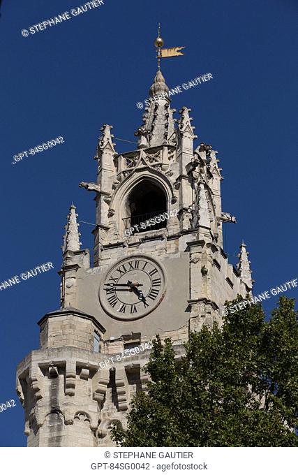 THE ALBANE TOWER OR JACQUEMART TOWER, BUILT IN THE 14TH CENTURY, BELFRY OF THE CITY HALL, CITY OF AVIGNON CALLED CITY OF THE POPES AND LISTED AS A WORLD...