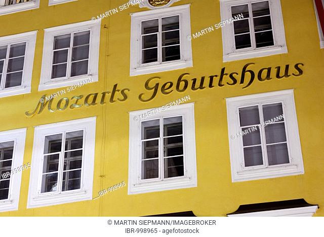 Mozart's birth house, Getreidegasse, Grain Lane, Salzburg, Austria, Europe