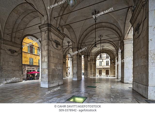 The Market Hall of Logge dei Banchi designed by the Architect, Bernardo Buontalenti, Pisa, Tuscany, Italy