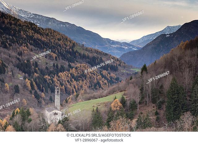 Monno, Camonica valley, Stelvio nationa park, Brescia province, Lombardy, Italy, Europe. A small church between mountains