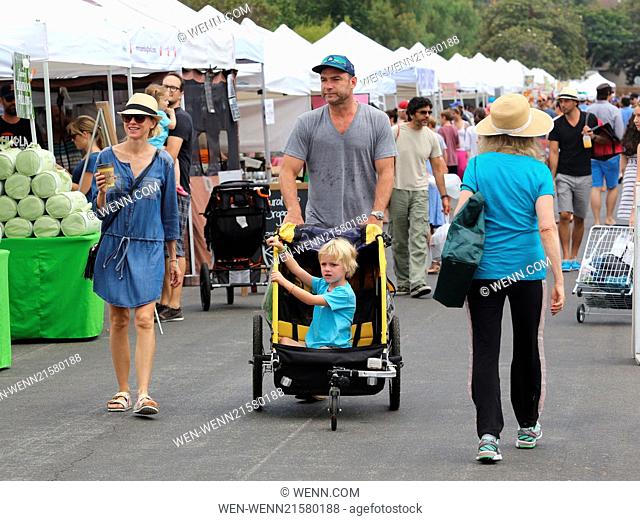 Naomi Watts and Liev Schreiber take their sons, Alexander and Samuel, to the Farmer's Market in Brentwood Featuring: Liev Schreiber