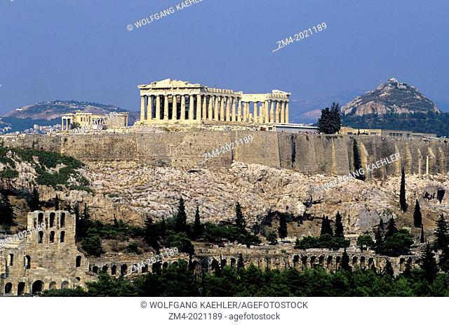 GREECE, ATHENS, VIEW OF ACROPOLIS