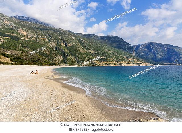 Beach of Ölüdeniz with Mt Baba Dagi, Lycian coast, Ölüdeniz, Mugla Province, Aegean region, Turkey