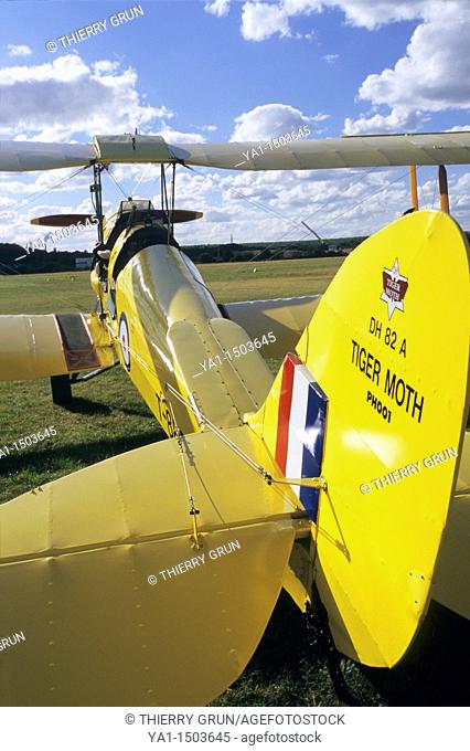 Old British trainer biplane De Havilland DH-82a Tiger Moth