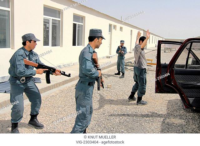 AFG, Afghanistan, Mazar-e-Sharif, afghanische Polizeirekruten im German Police Training Centre, PTC.| - Mazar-e-Sharif, Kunduz, Afghanistan, 08/09/2010