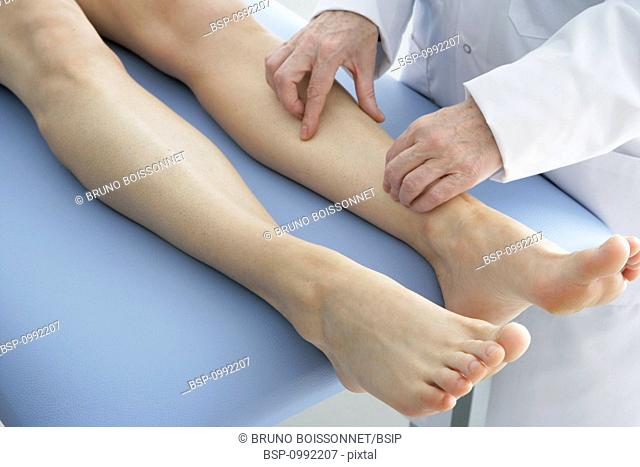 LEG, SYMPTOMATOLOGY IN A WOMAN Model