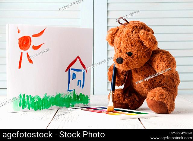 Kid draw learning, teddy with paints