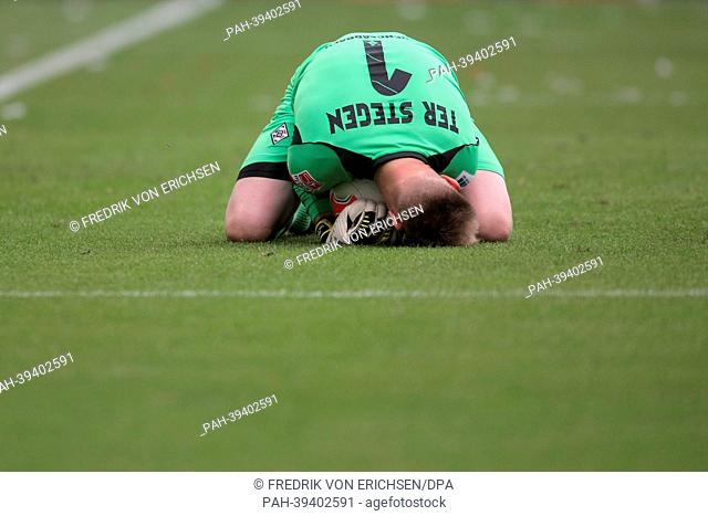 Moenchengladbach 's keeper Marc-Andre ter Stegen holds the ball during the match 1. FSV Mainz 05 and Borussia Moenchengladbach in Coface Arena in Mainz, Germany