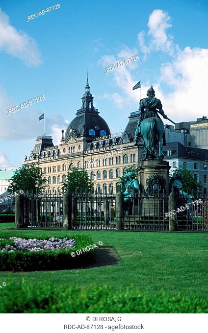 Square Kongens Nytorv with Equestrian statue in front of department store Magasin du Nord Copenhagen Zealand Denmark