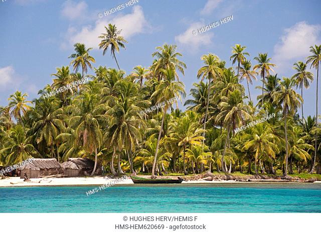 Panama, San Blas archipelago, Kuna Yala autonomous territory, Achutupu island Los Perros, one of 378 islands