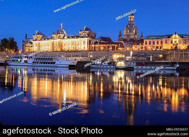 View over the Elbe to Brühl's Terrace, art academy and Church of our Lady, Dresden, Saxony, Germany