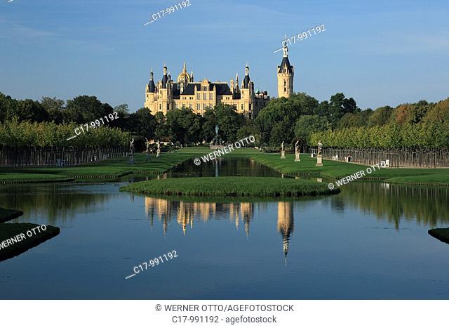 Germany, Schwerin, Mecklenburg-Western Pomerania, castle Schwerin, castle islet, state parliament of Mecklenburg-Vorpommern, historicism