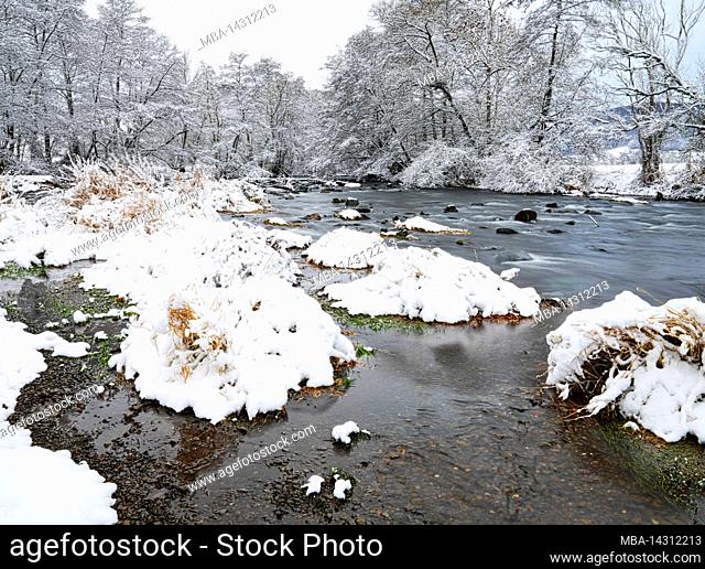 Europe, Germany, Hesse, Marburger Land, winter atmosphere on the Lahn near Lahntal, rapids