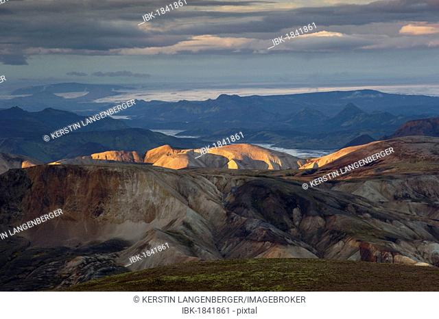 Rhyolite mountains near Landmannalaugar, Laugavegur hiking trail, Fjallabak Nature Reserve, Highlands of Iceland, Iceland, Europe