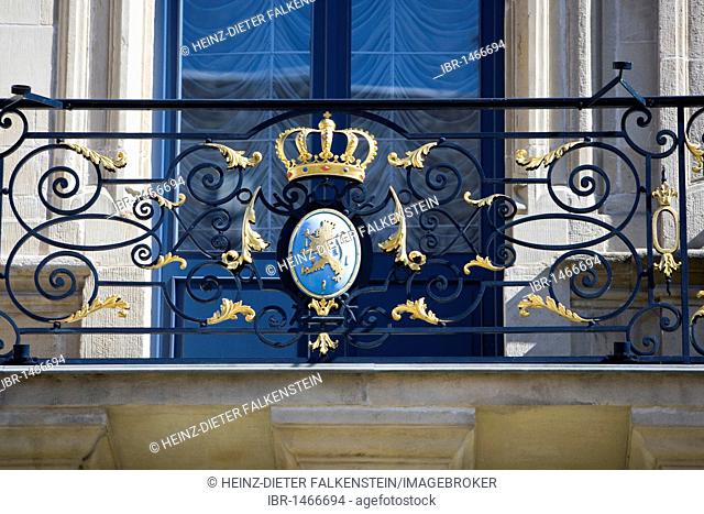 Coat of arms on the railing, Grand-Duc, Ducal Palace, Palace of the Grand Duke, house of representatives, Grand Ducal Palace, Luxembourg, Europe