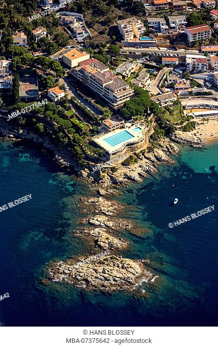 Almadraba Park Hotel with pool, Mediterranean Bay of Roses, blue water, Roses, Costa Brava, Catalonia, Spain