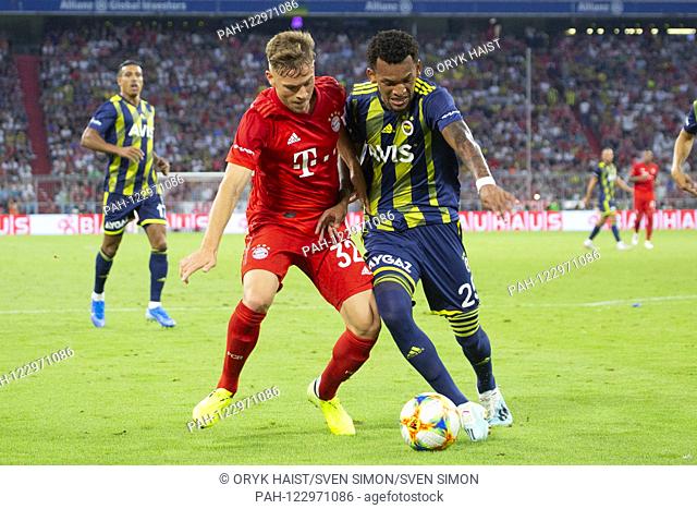 Joshua KIMMICH (# 32, M) in duels with JAILSON (# 25, FBI). Soccer, Bayern Munich (M) - Fenerbahce Istanbul (FBI) 6: 1, Audi Cup 2019, semi-finals