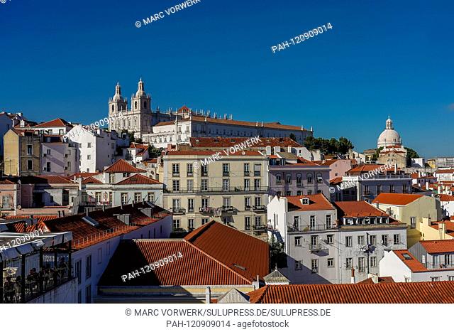 14.05.2019, Lisbon, capital of Portugal on the Iberian Peninsula in the spring of 2019. View from the Largo Portas do Sol over the red tiled roofs of the city