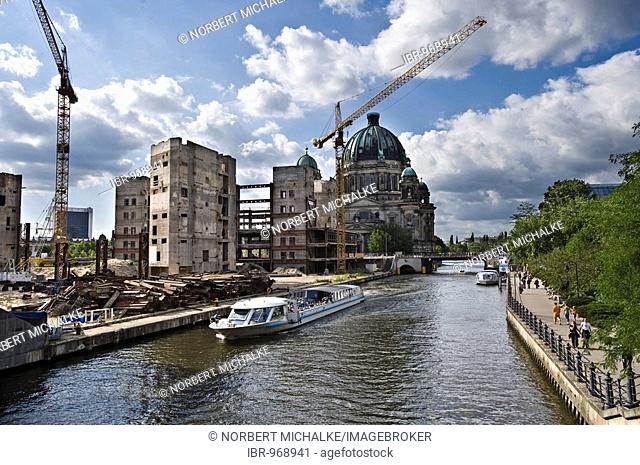 Demolition of the Palace of the Republic building, Berlin, Germany, Europe